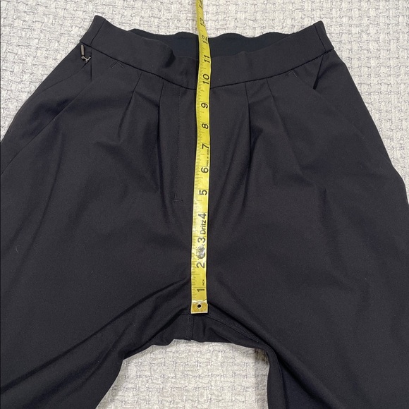 Lululemon Essential High-Rise Trouser Pants Pleat Tapered Leg Women’s 2 Black - Picture 9 of 11